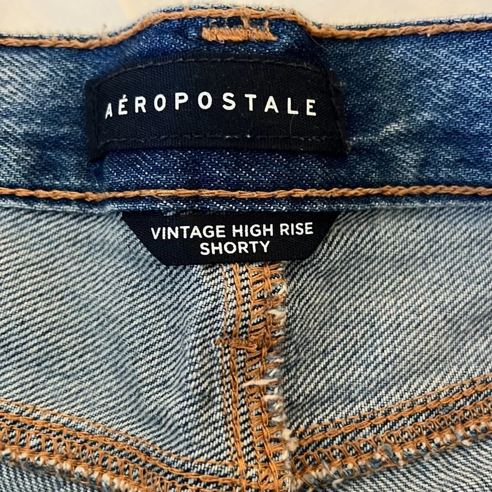 Aero cherry shorts Sz 6 - Picture 3 of 3